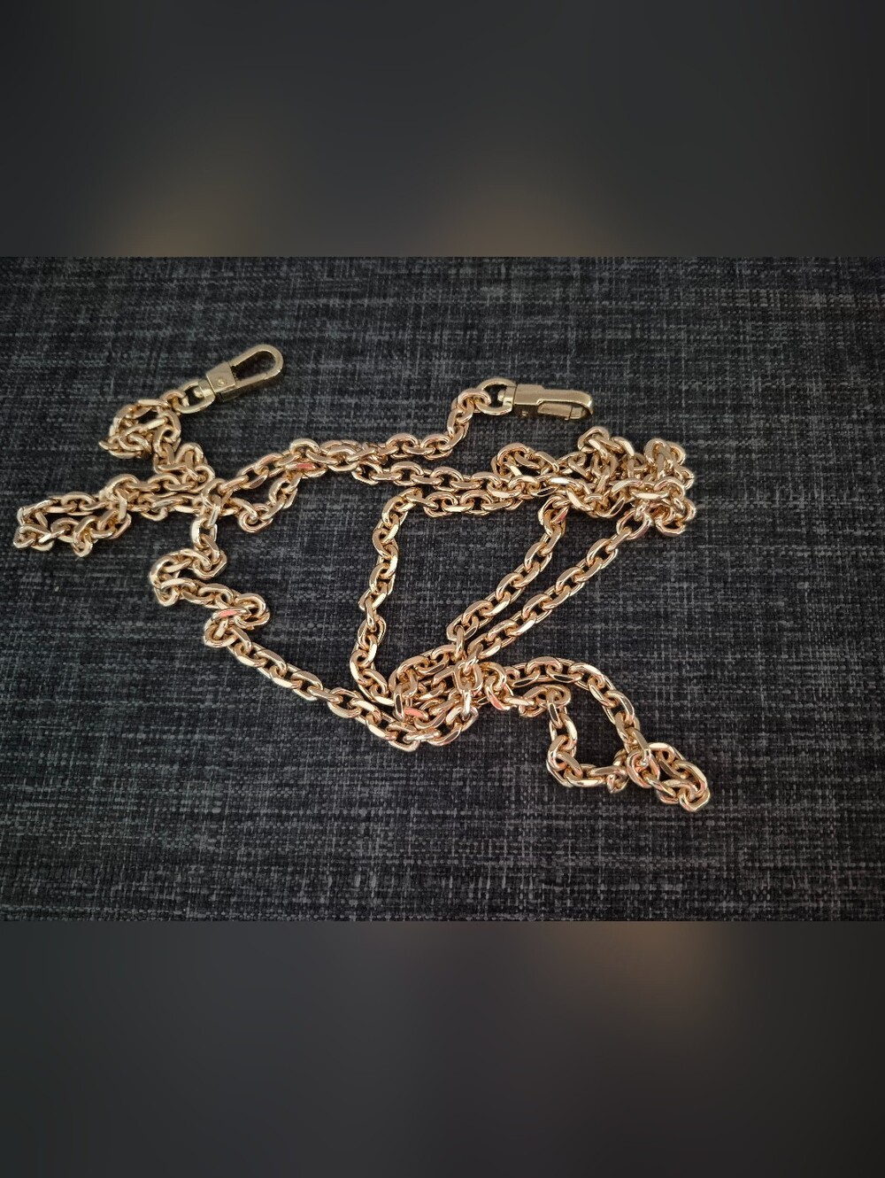 Gold Tone Chain Strap. 50" NWT! Beautigul Shine.